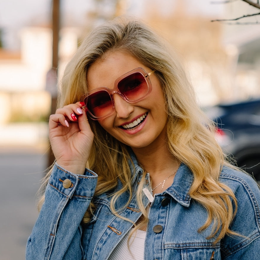 SANDRA - LIGHT PINK CRYSTAL + GLASSES - Image 7