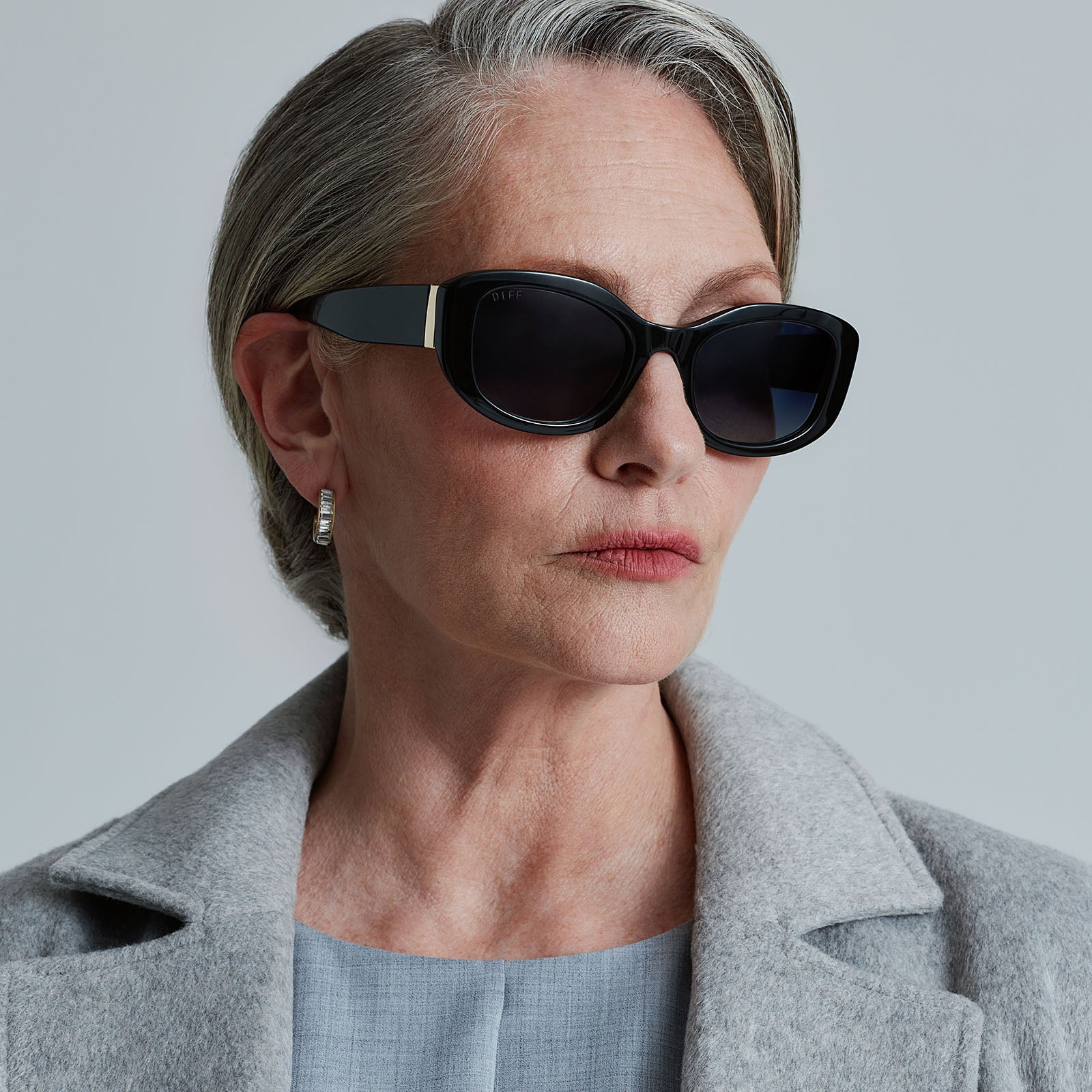 MIRANDA - BLACK + GREY GRADIENT + POLARIZED SUNGLASSES - Image 5