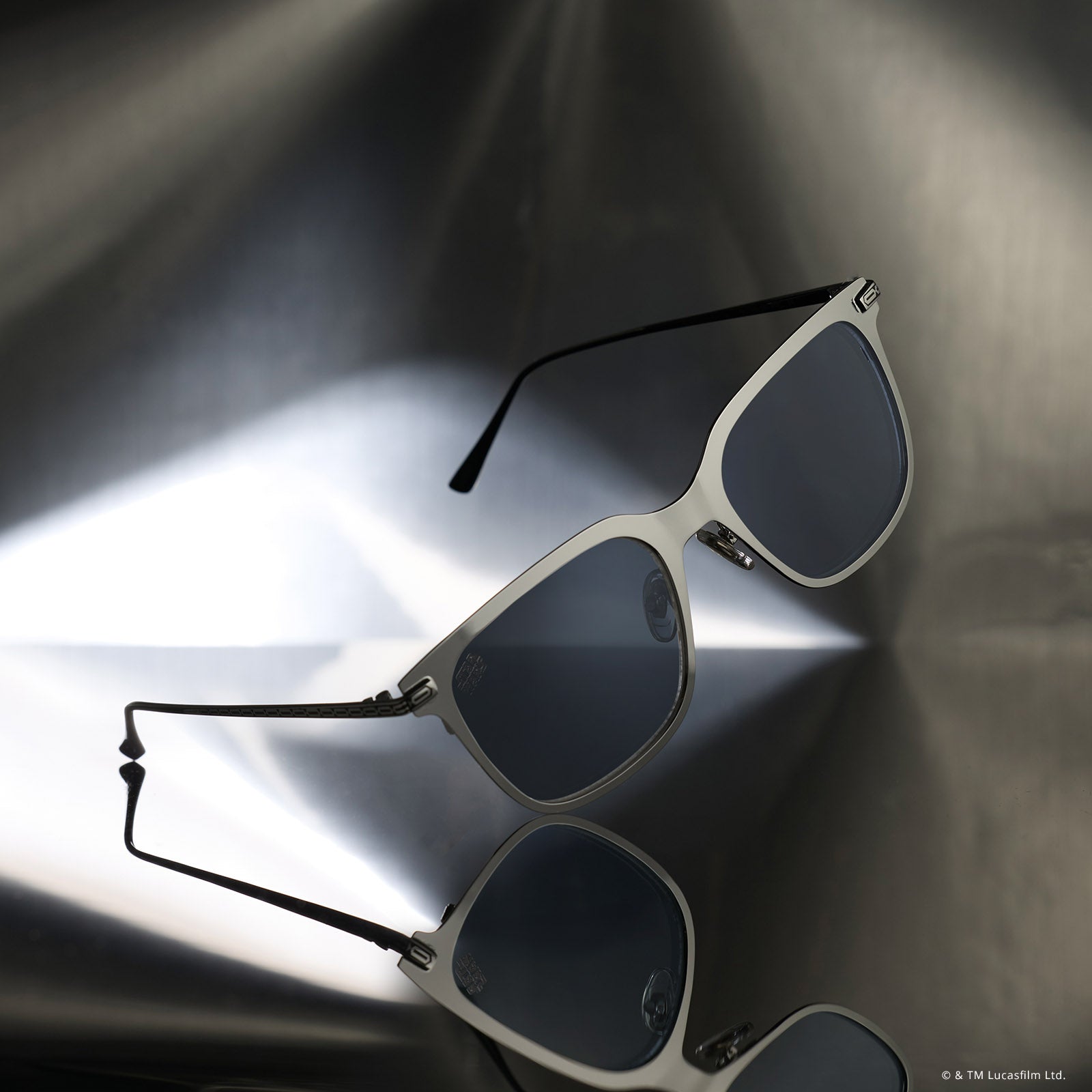 THE MANDALORIAN™️ 3.0 - SILVER CHROME + GREY + SILVER FLASH + POLARIZED SUNGLASSES - Image 6