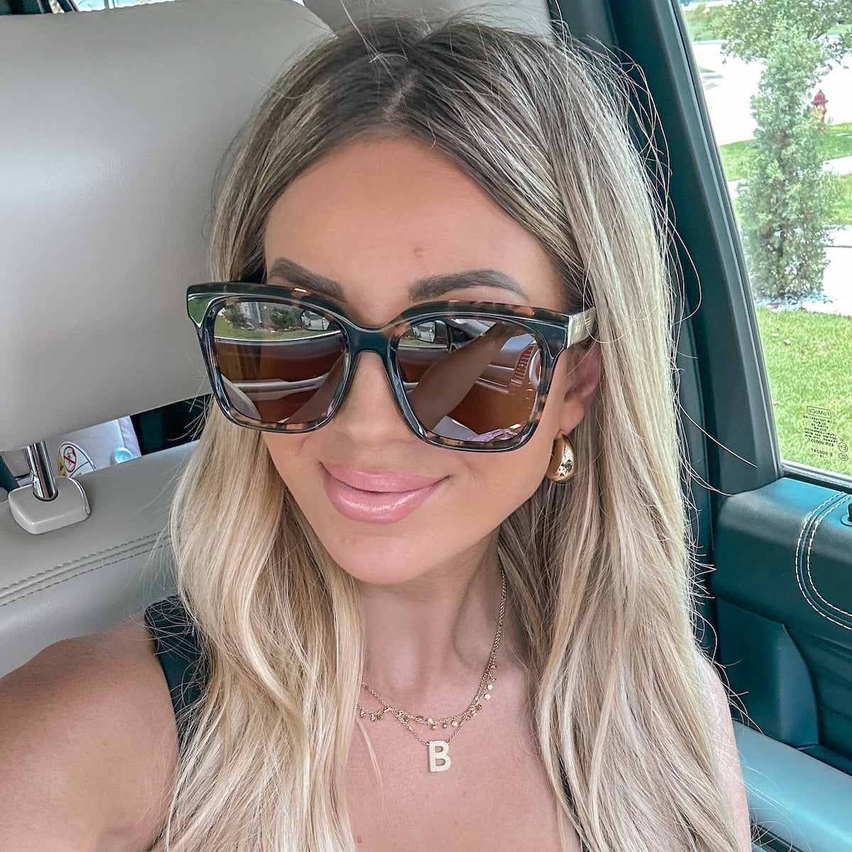 MEREDITH - BLACK + GREY SUNGLASSES - Image 8