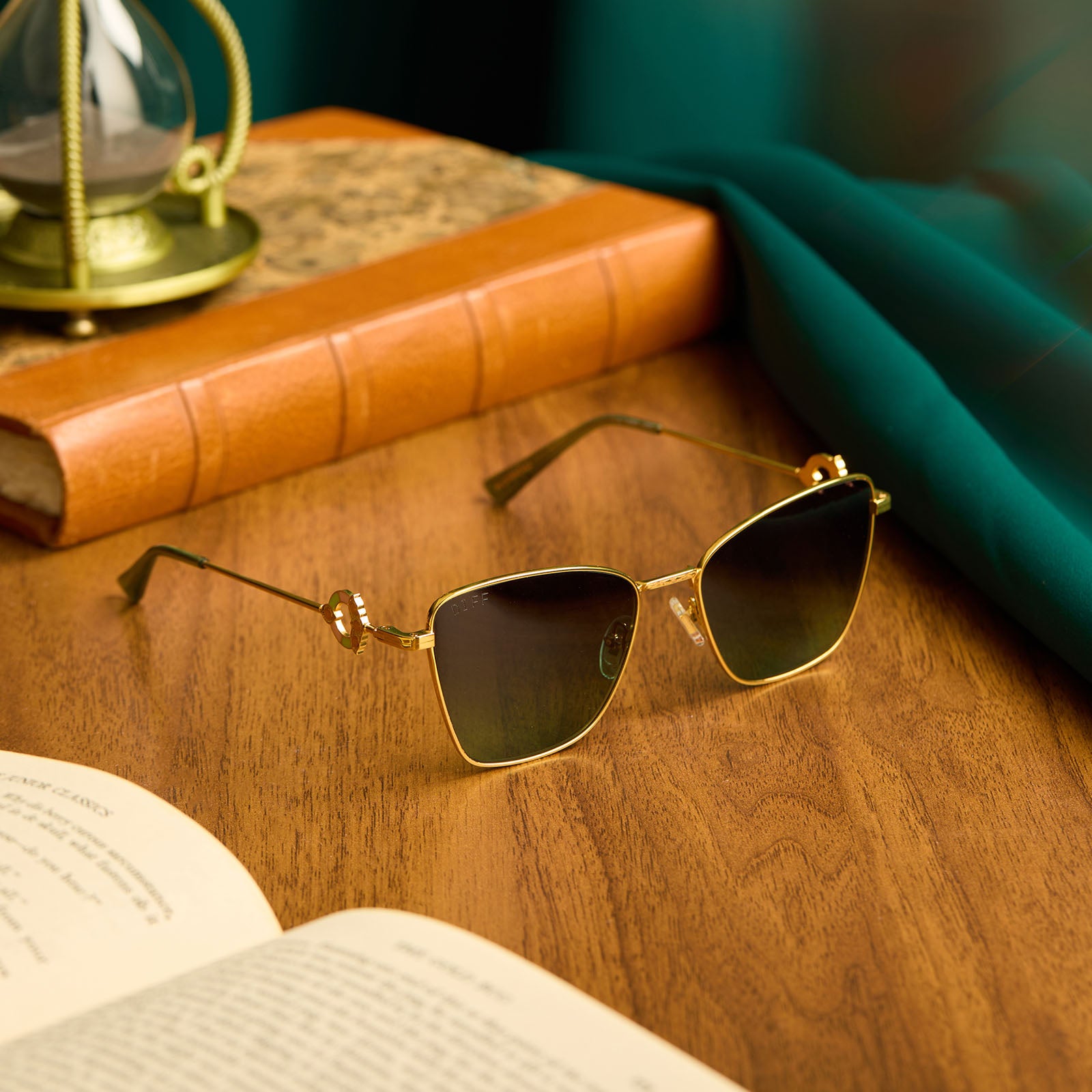MCGONAGALL™ - GOLD + EMERALD CLOAK G15 SUNGLASSES - Image 6