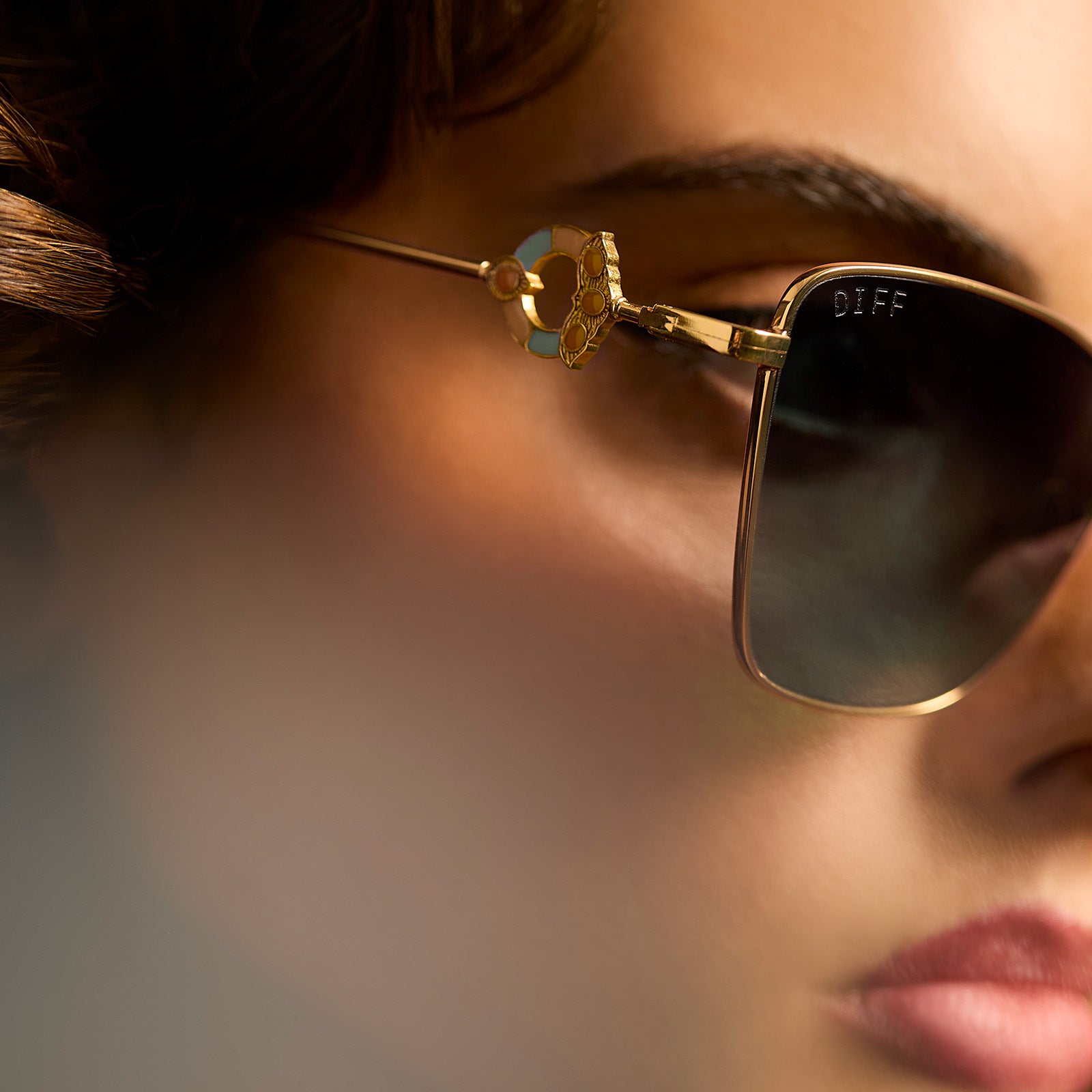 MCGONAGALL™ - GOLD + EMERALD CLOAK G15 SUNGLASSES - Image 7