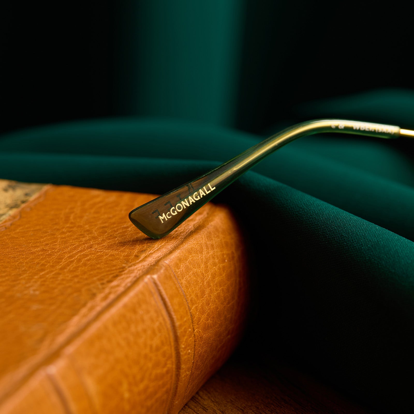 MCGONAGALL™ - GOLD + EMERALD CLOAK G15 SUNGLASSES - Image 8