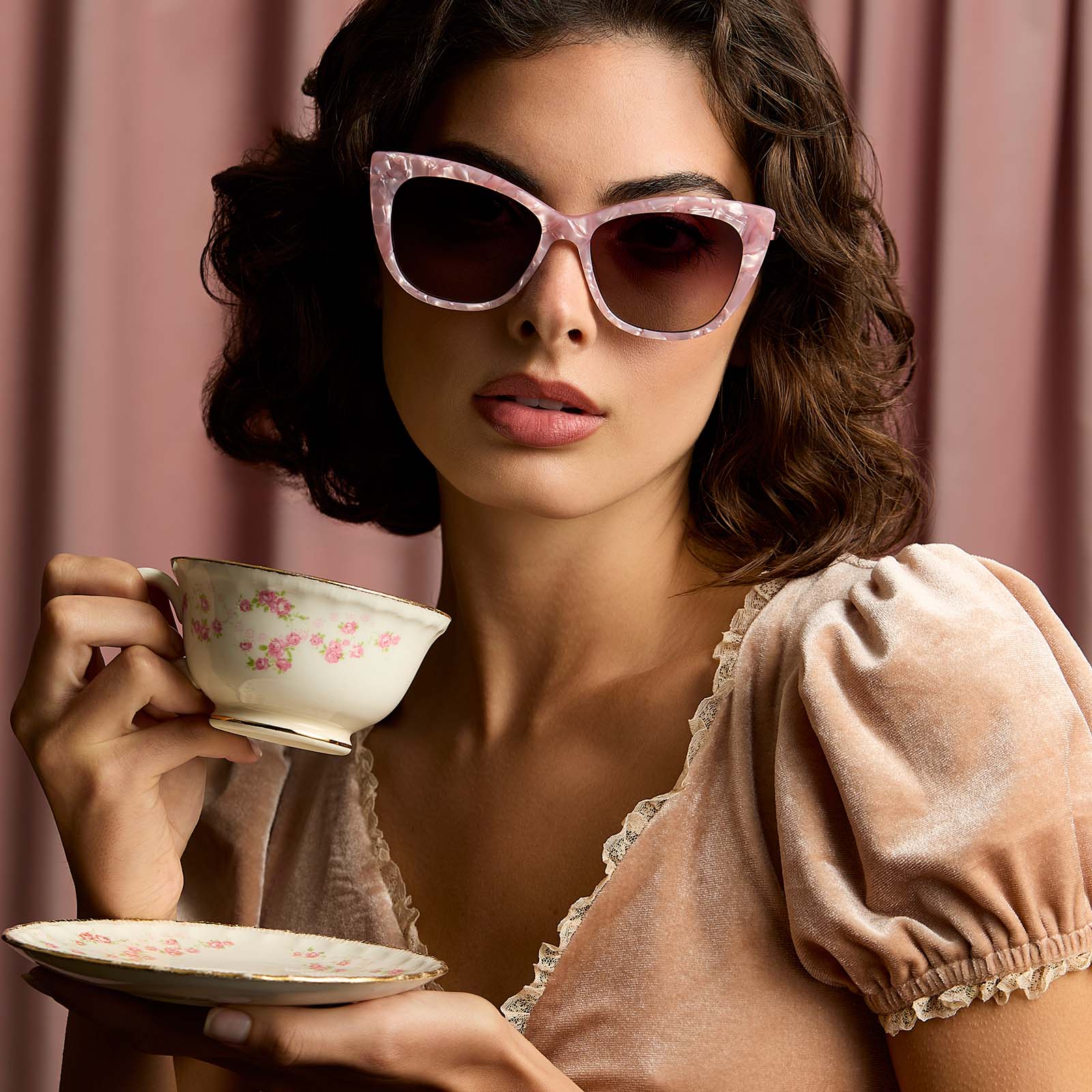 UMBRIDGE™ - PINK MOTHER OF PEARL + WINE GRADIENT HEX SUNGLASSES - Image 5