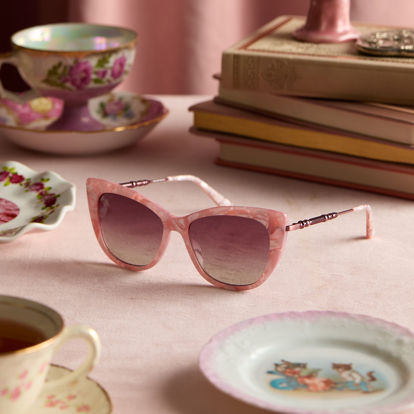 UMBRIDGE™ - PINK MOTHER OF PEARL + WINE GRADIENT HEX SUNGLASSES - Image 6