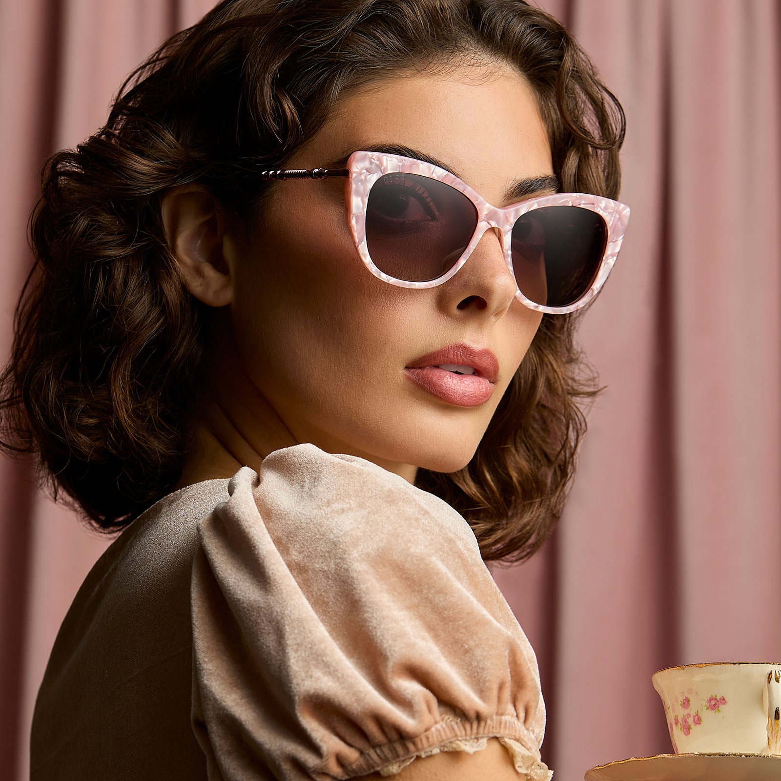 UMBRIDGE™ - PINK MOTHER OF PEARL + WINE GRADIENT HEX SUNGLASSES - Image 9