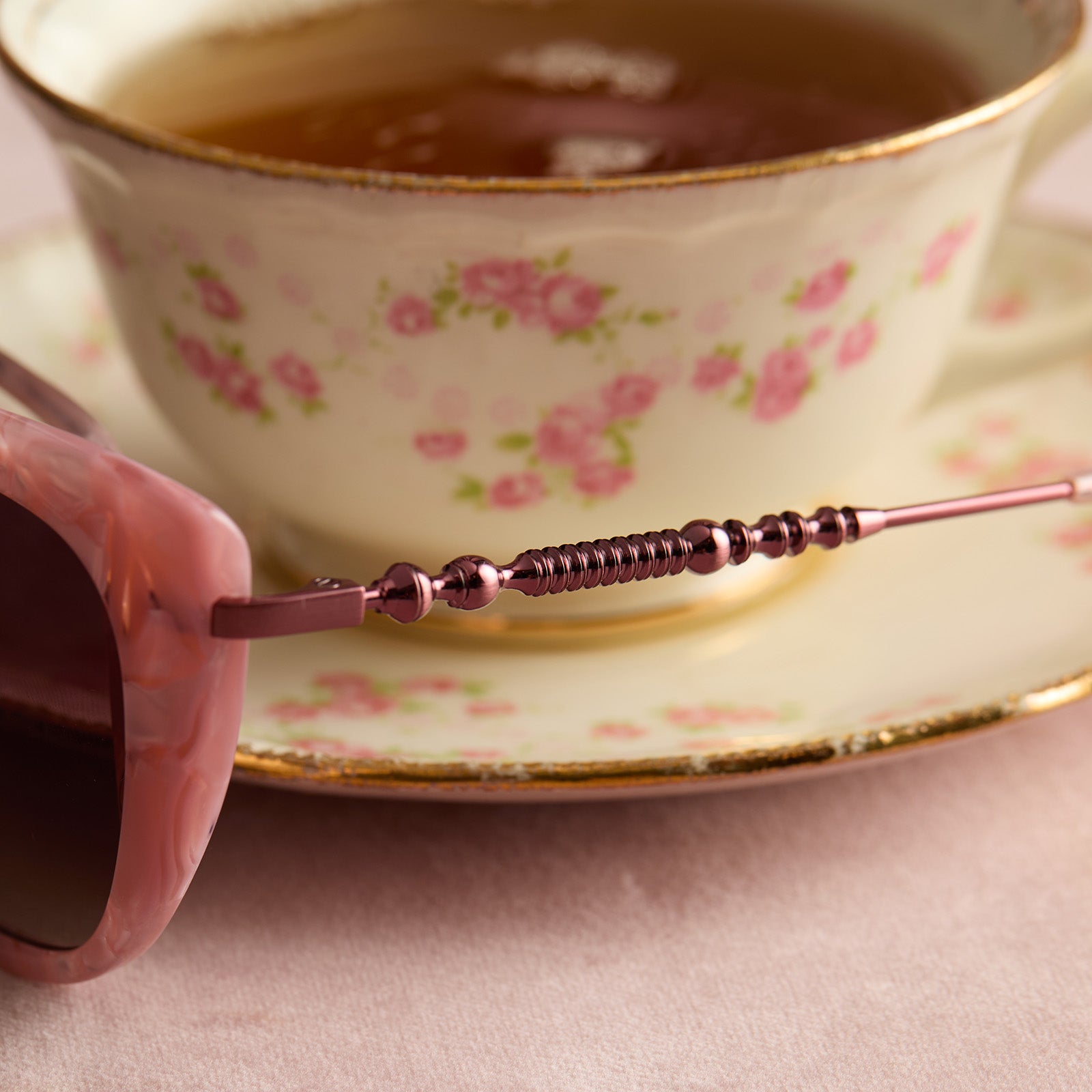 UMBRIDGE™ - PINK MOTHER OF PEARL + WINE GRADIENT HEX SUNGLASSES - Image 10