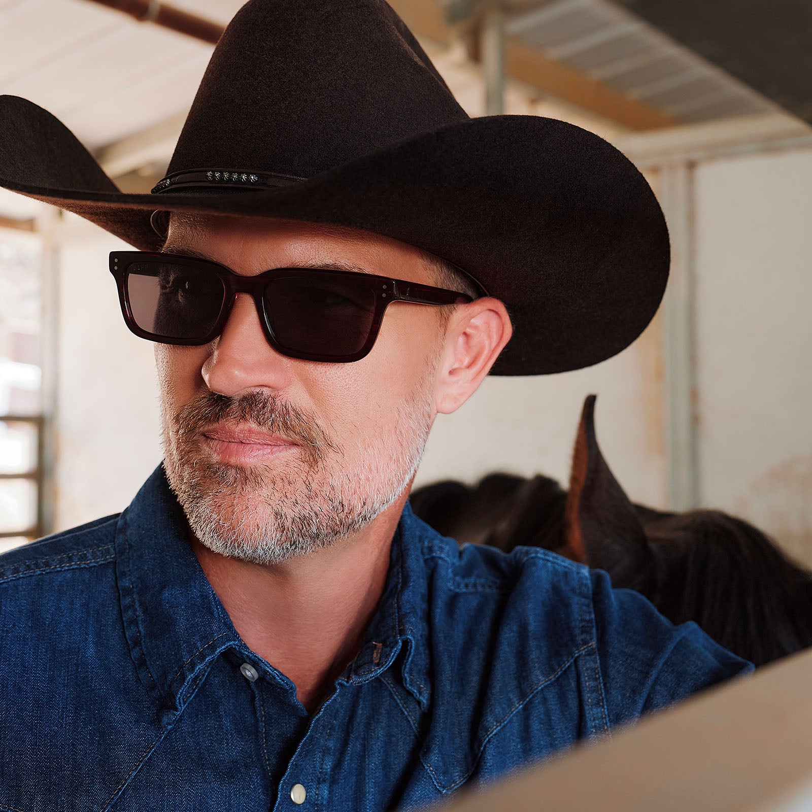 JOHN DUTTON - REDWOOD + GREY + POLARIZED SUNGLASSES - Image 5