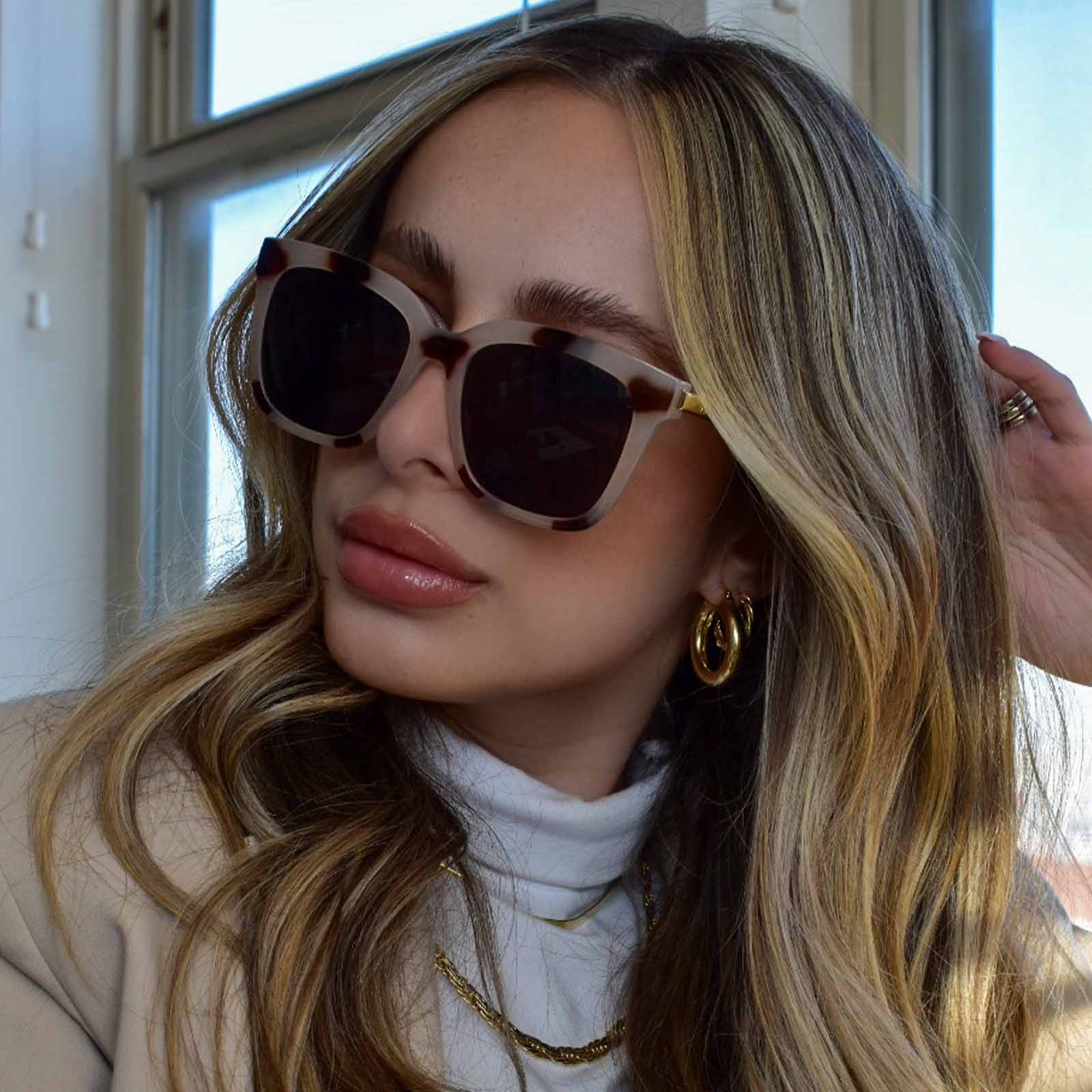 HAILEY - CREAM TORTOISE + SOLID GREY SUNGLASSES - Image 9