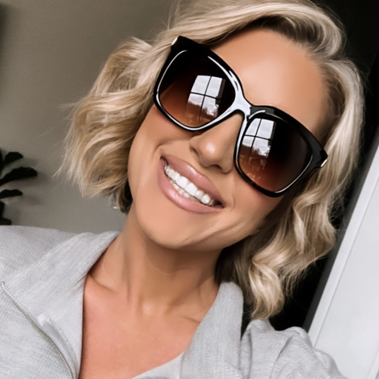 HAILEY - BLACK BROWN TORTOISE + LIGHT BROWN GRADIENT SUNGLASSES - Image 5