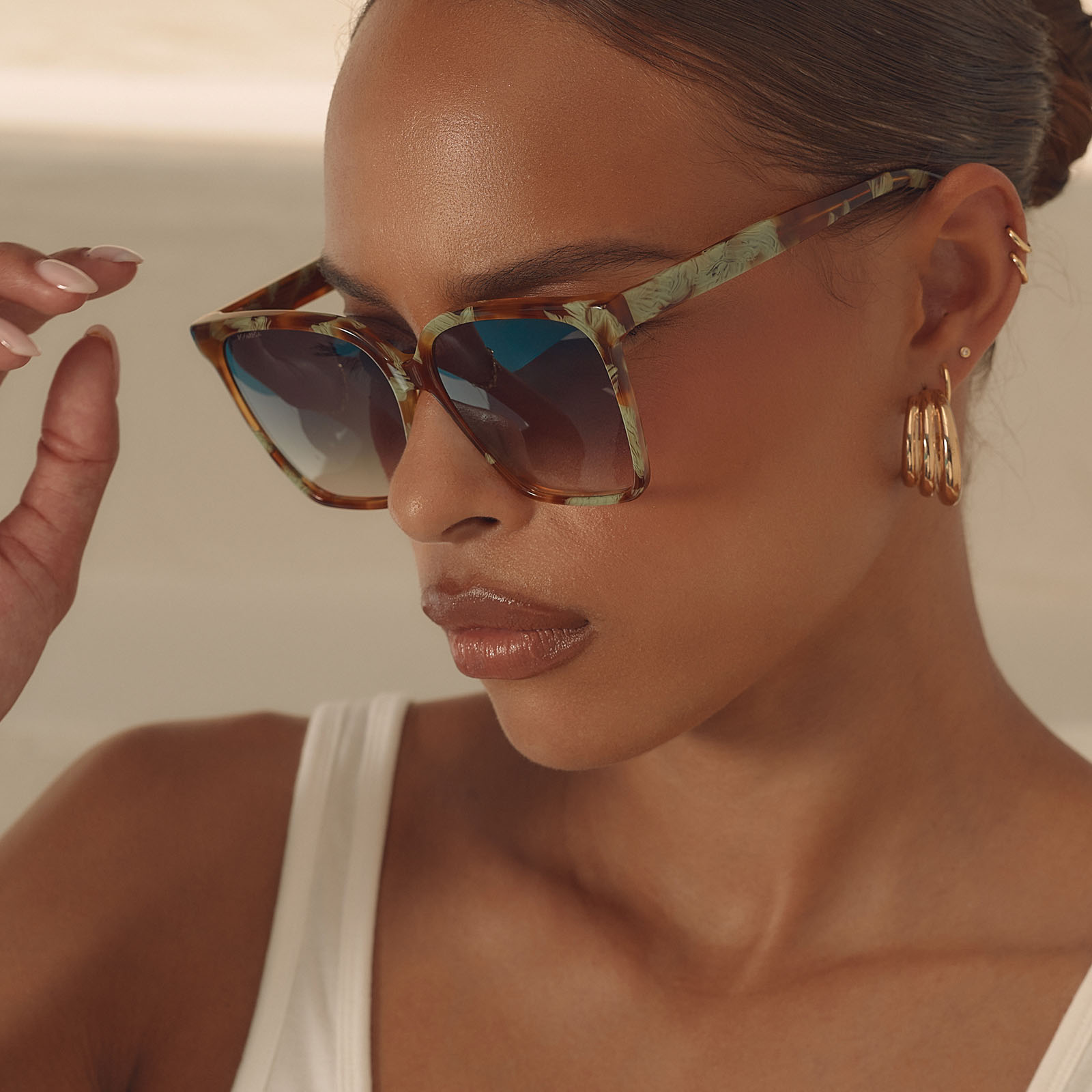 NAOMI - IONIAN TORTOISE + GREY GRADIENT + POLARIZED SUNGLASSES - Image 5