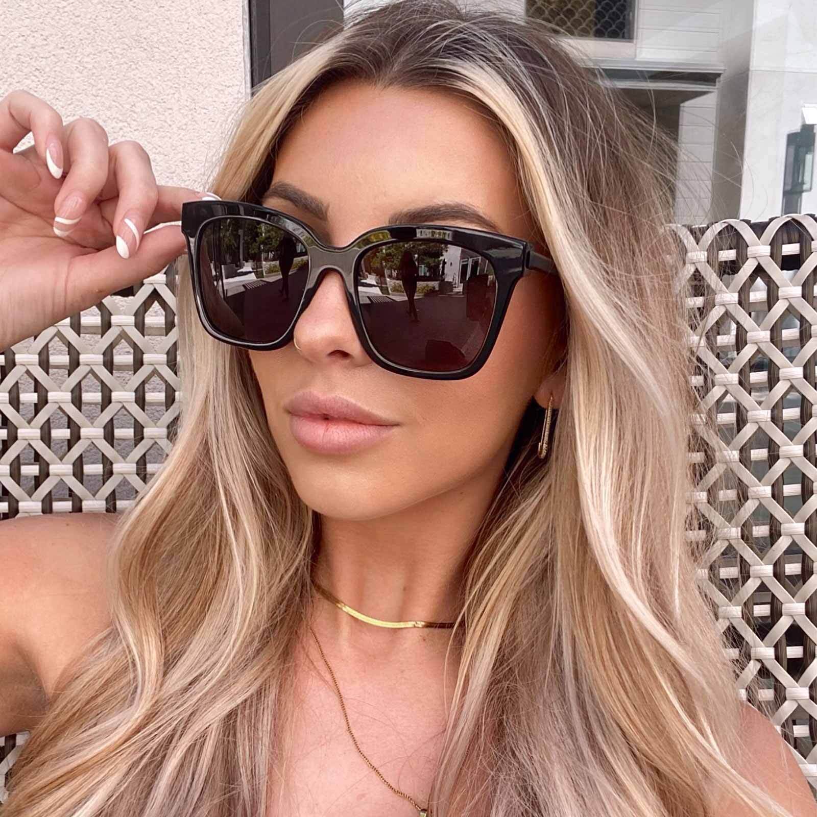 BELLA - BLACK + GLASSES - Image 11