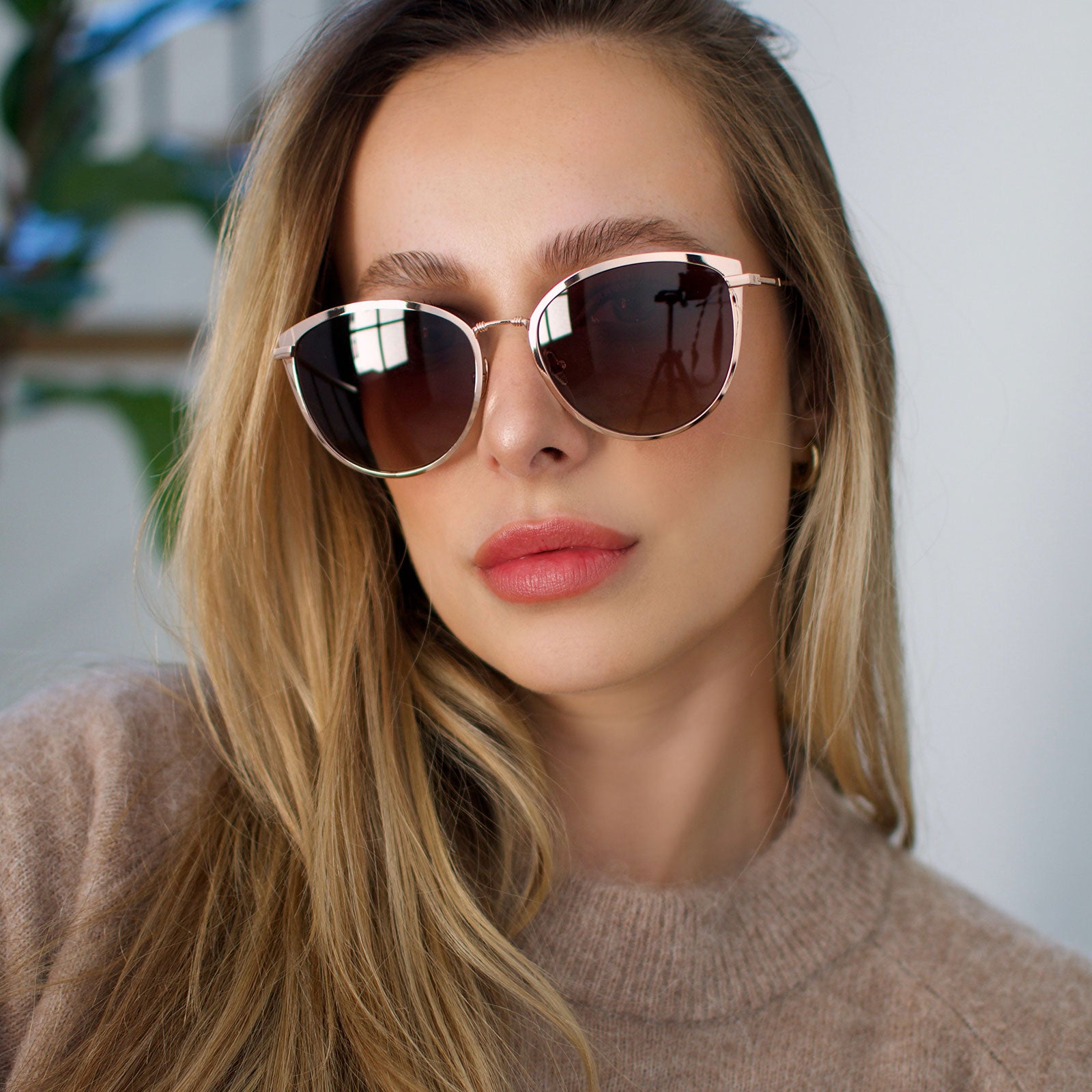 PRINCESS LEIA™ - ALDERAAN GOLD + REBEL MAROON POLARIZED SUNGLASSES - Image 6