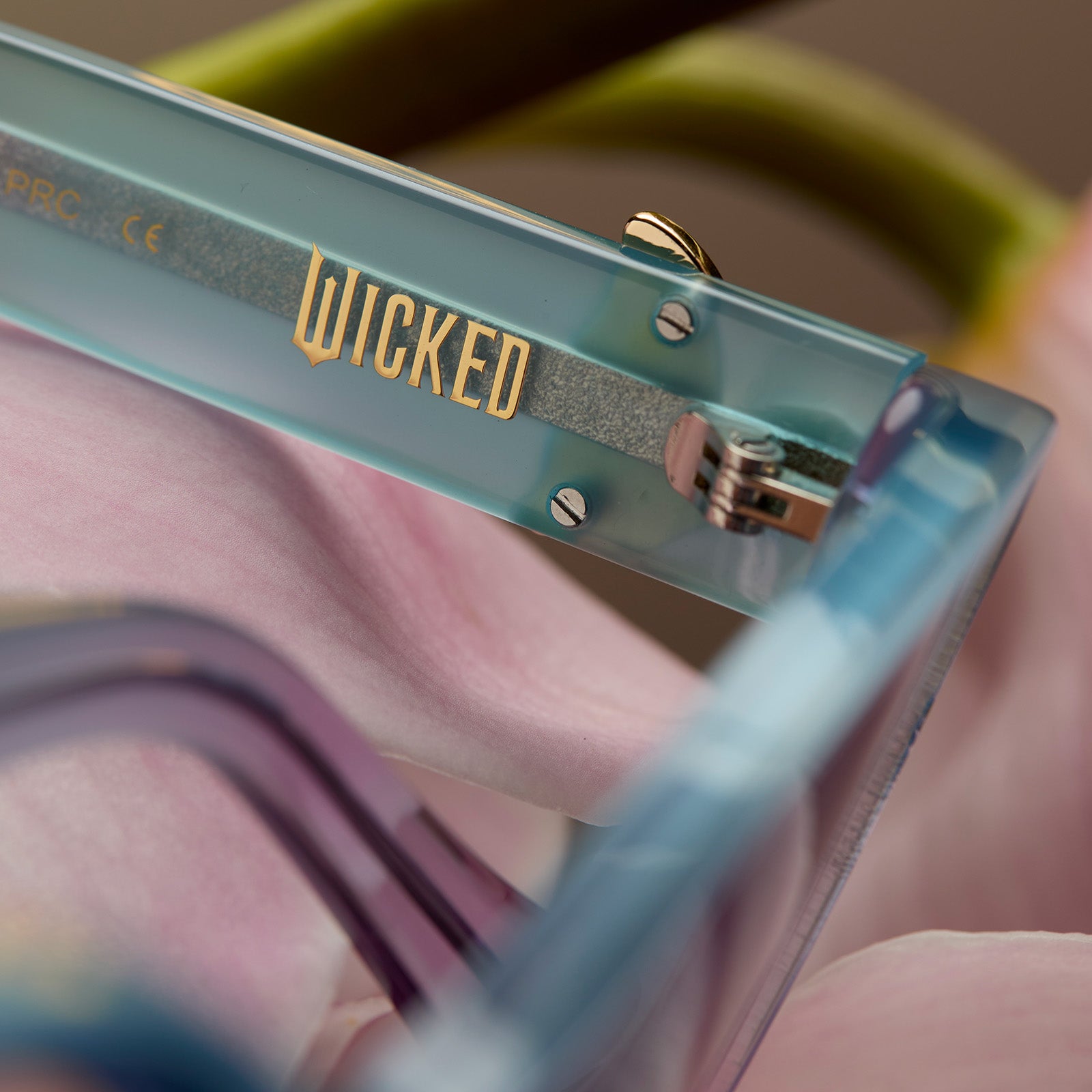 GLINDA UPLAND BUTTERFLY - IRIDESCENT PASTEL BLUE + LAVENDER + OPALESCENT GRADIENT PINK SUNGLASSES - Image 9