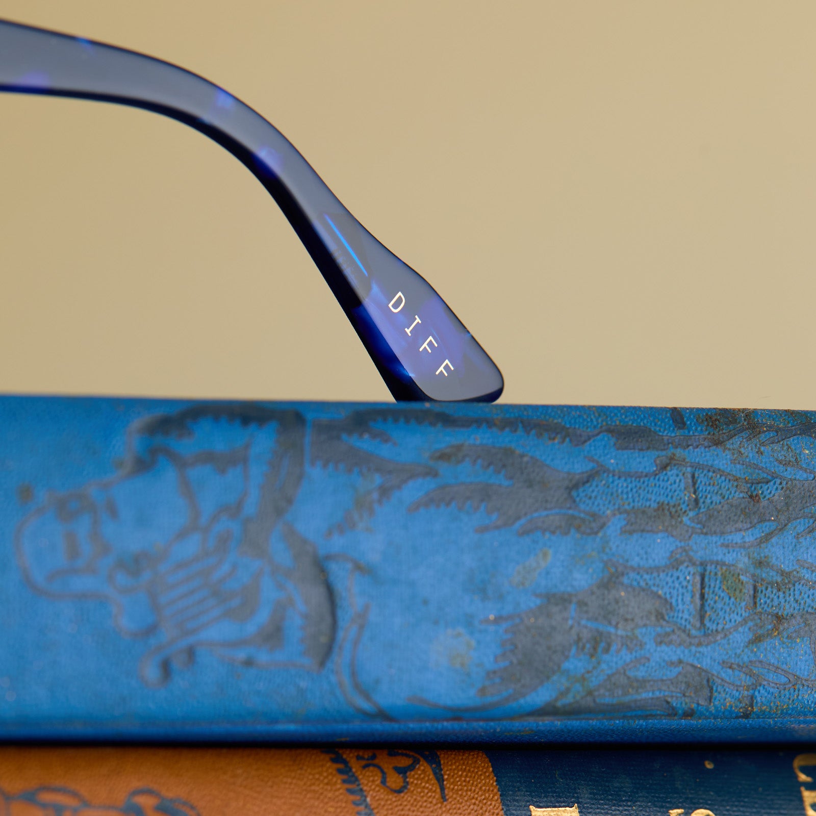 PRINCE FIYERO - MIDNIGHT BLUE TORTOISE + WARM BROWN SUNGLASSES - Image 10