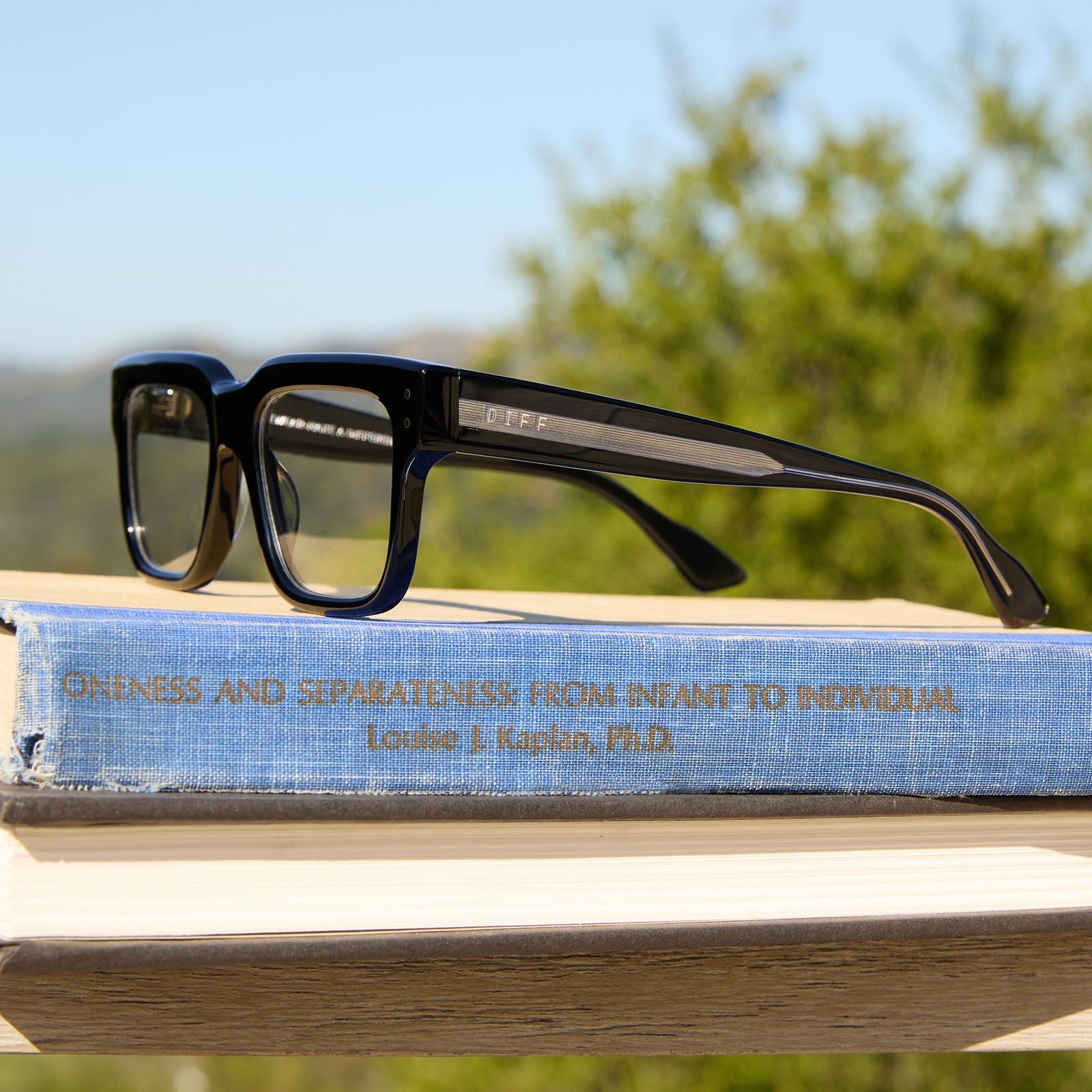 CASH - BLACK + GLASSES - Image 8