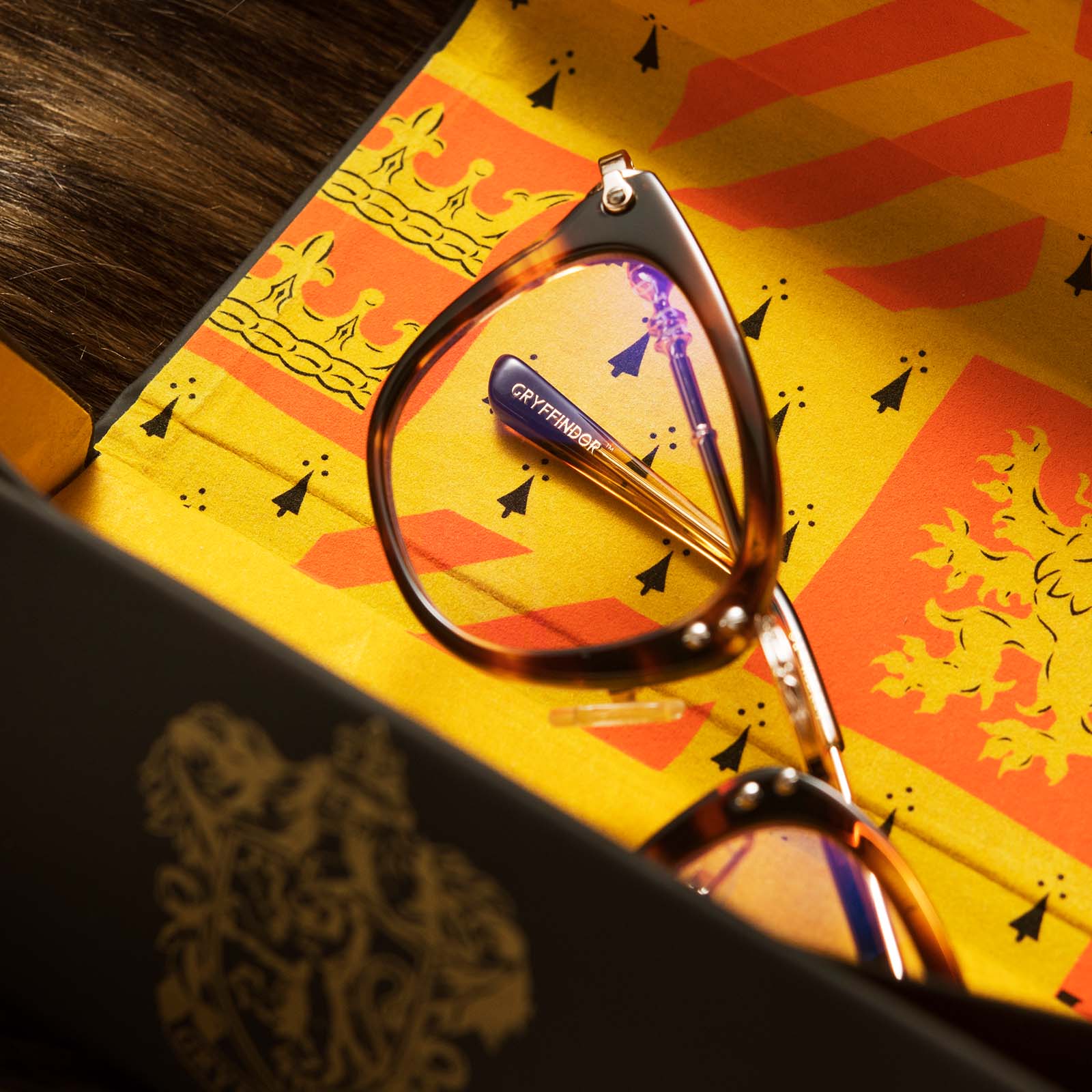 GRYFFINDORâ„¢ - LIONS MANE GOLD + GLASSES - Image 8