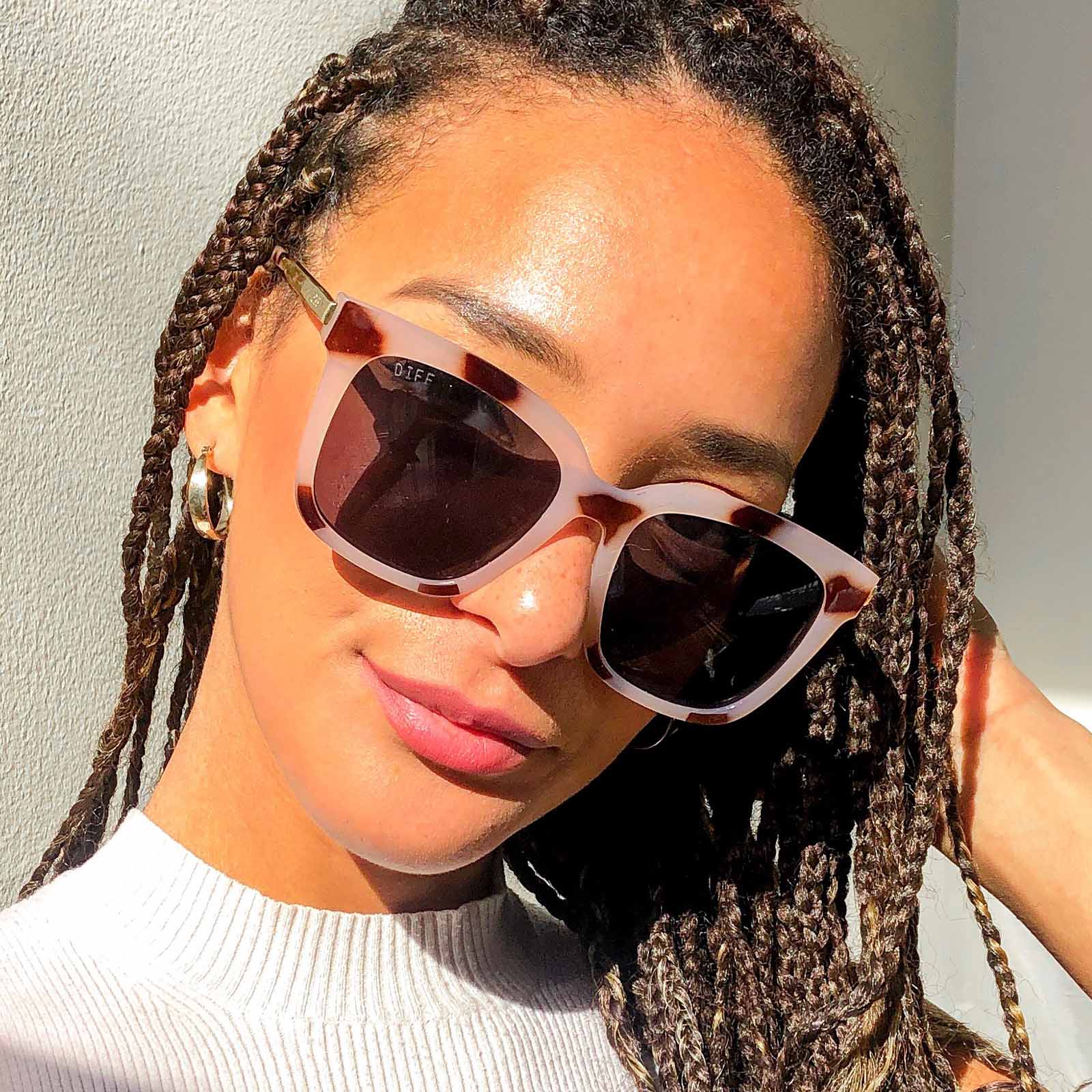 HAILEY - CREAM TORTOISE + SOLID GREY SUNGLASSES - Image 7
