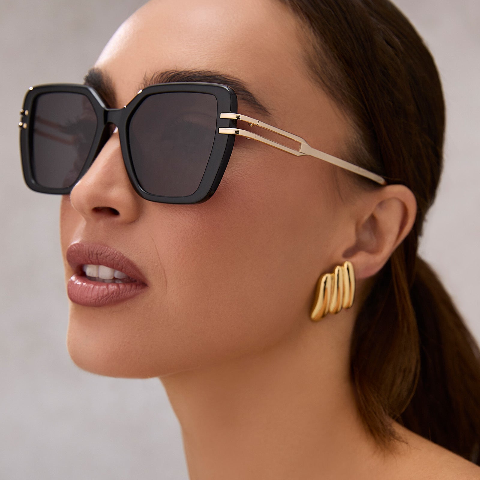 DASHA - BLACK + GREY SUNGLASSES - Image 5