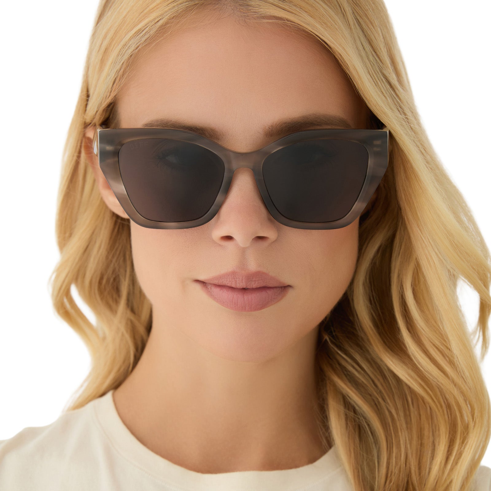 EVIE - SMOKE MARBLE + GREY GRADIENT SUNGLASSES - Image 5