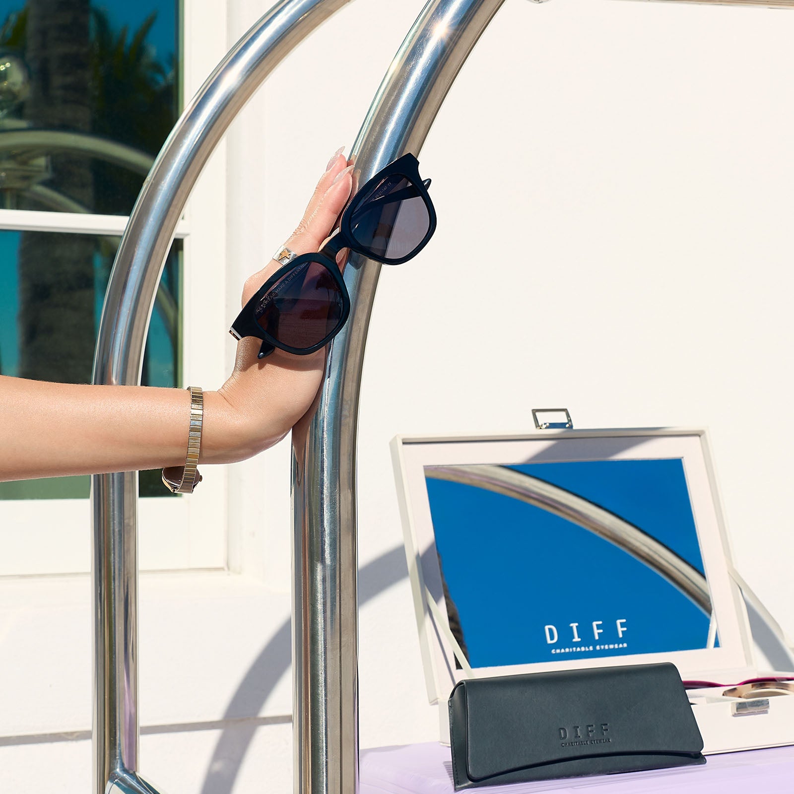 BRIDGET - BLACK + GREY + POLARIZED SUNGLASSES - Image 9