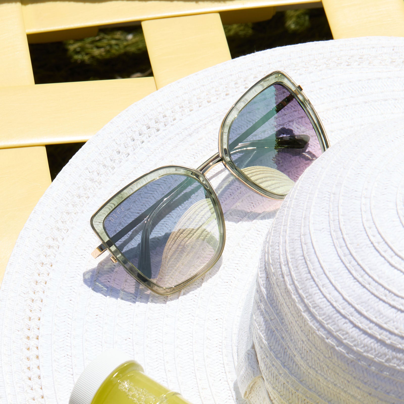 CLARISSE - GOLD + COOL MATCHA MIRROR SUNGLASSES - Image 9