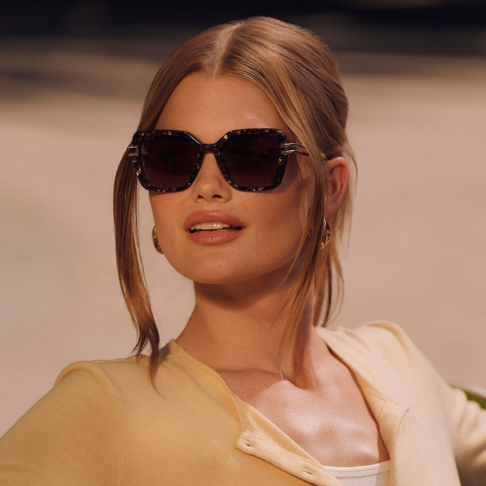 DASHA - GLITTER TORTOISE + BROWN SUNGLASSES - Image 5