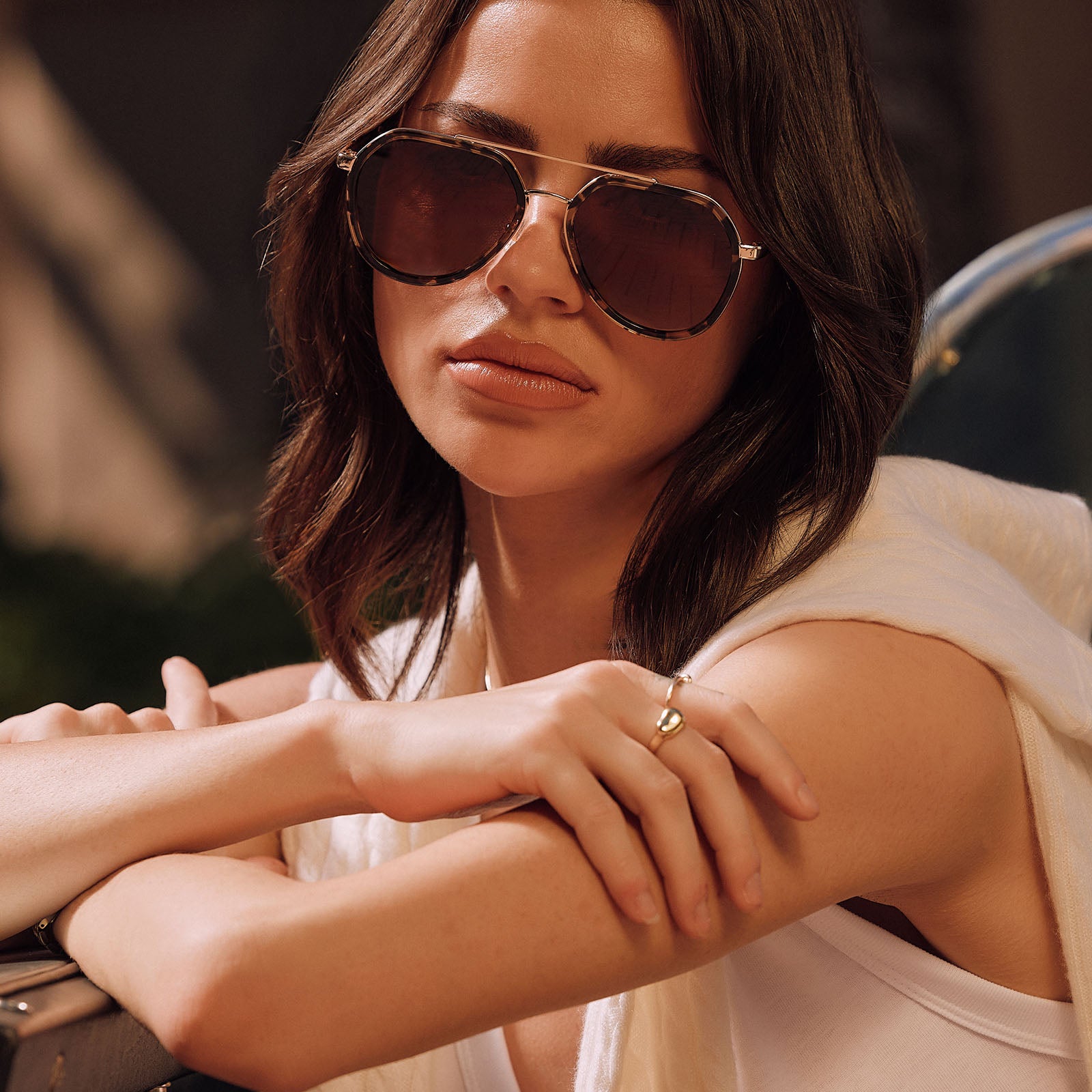 JOEY - ESPRESSO TORTOISE + GOLD METAL + BROWN GRADIENT + POLARIZED SUNGLASSES - Image 7
