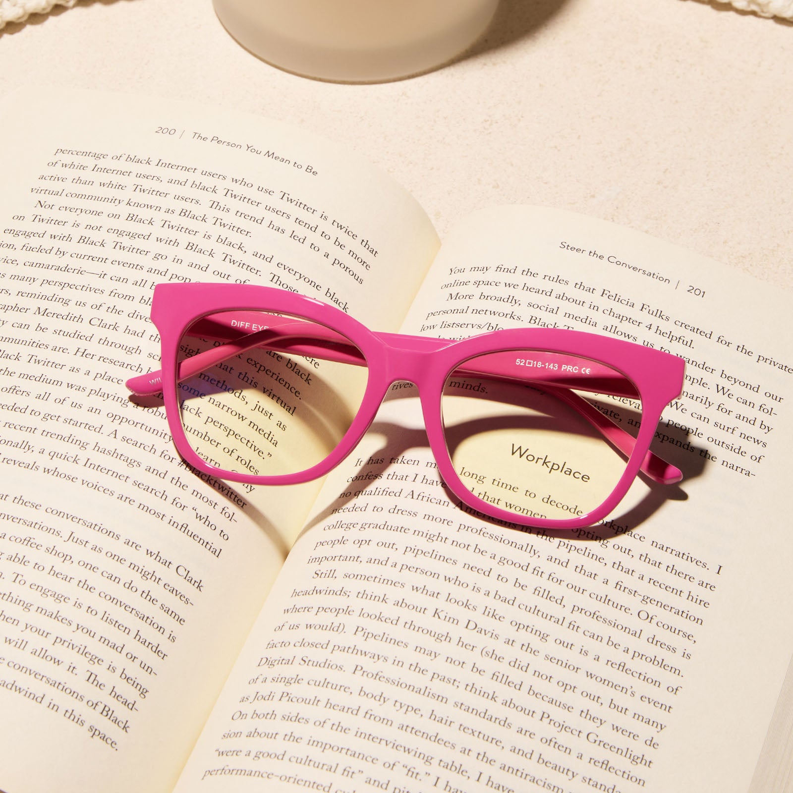 WILLA - BUBBLEGUM PINK + BLUE LIGHT READERS - Image 7