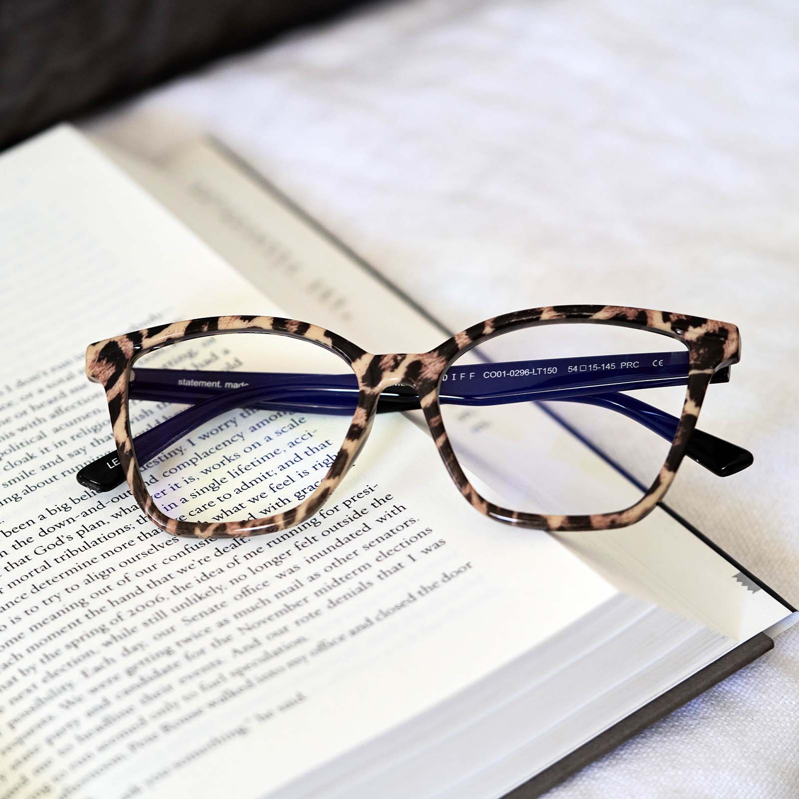 LEAH - LEOPARD TORTOISE + BLUE LIGHT READERS - Image 5