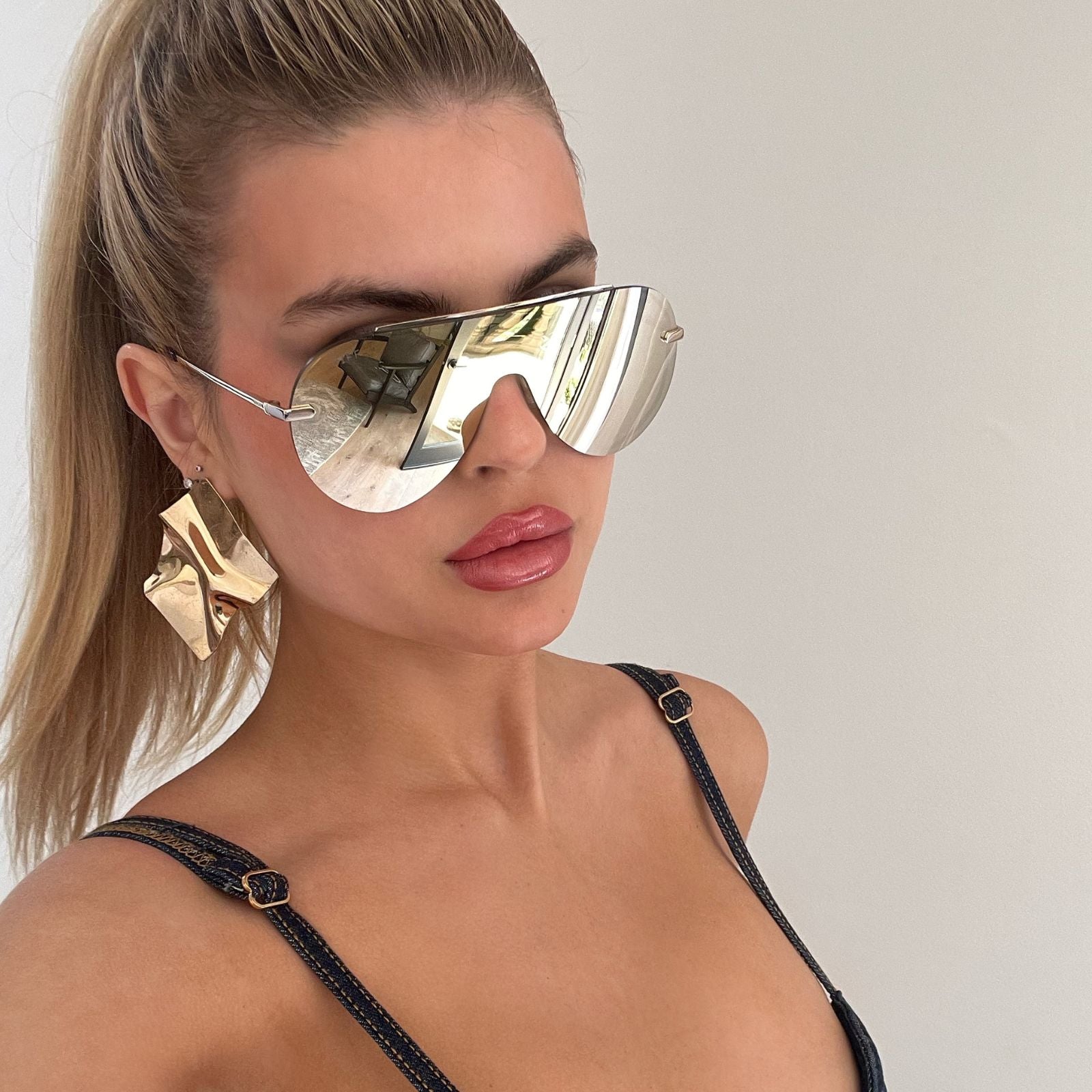 IMANI - GOLD + BRILLIANT GOLD MIRROR SUNGLASSES - Image 12