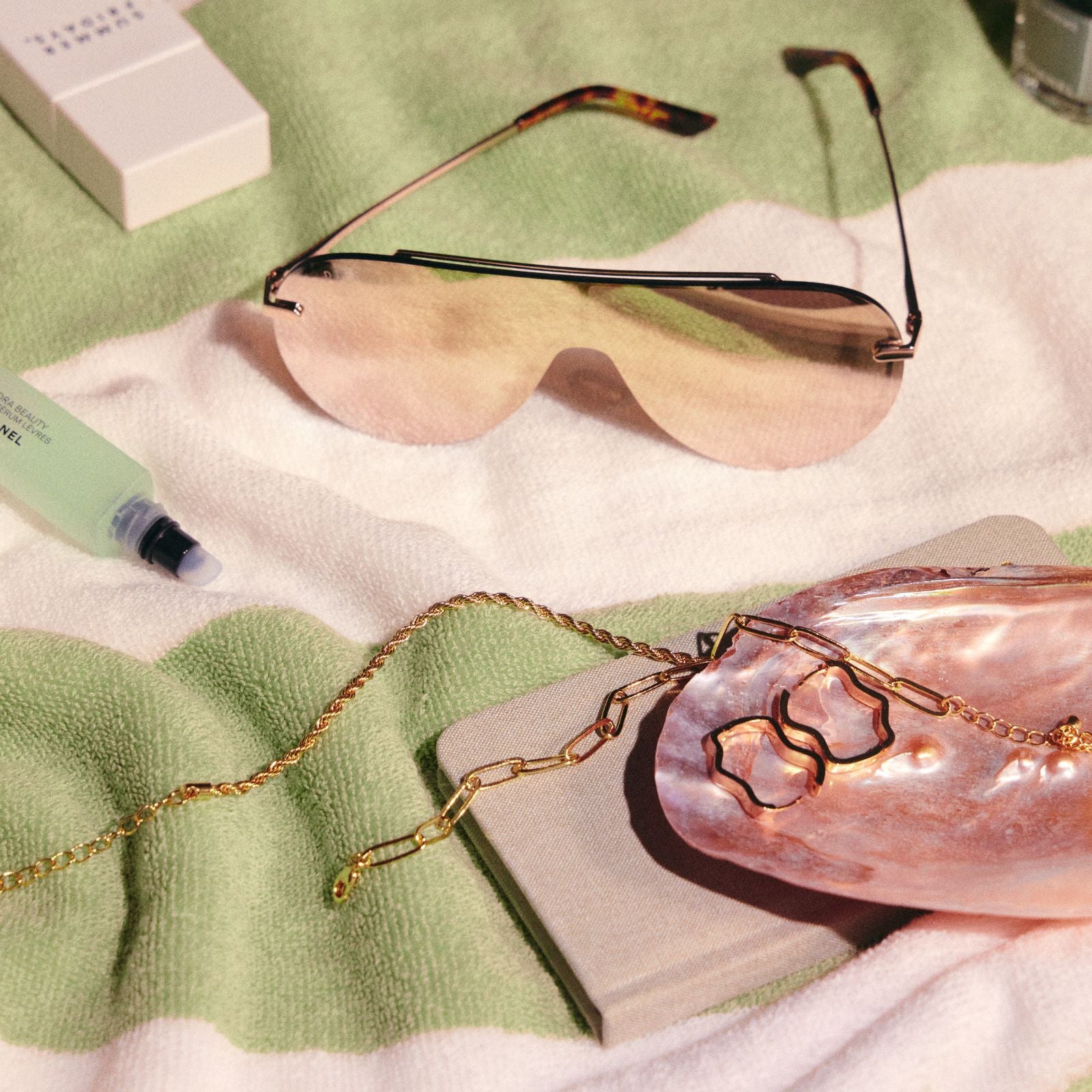 IMANI - GOLD + BRILLIANT GOLD MIRROR SUNGLASSES - Image 10