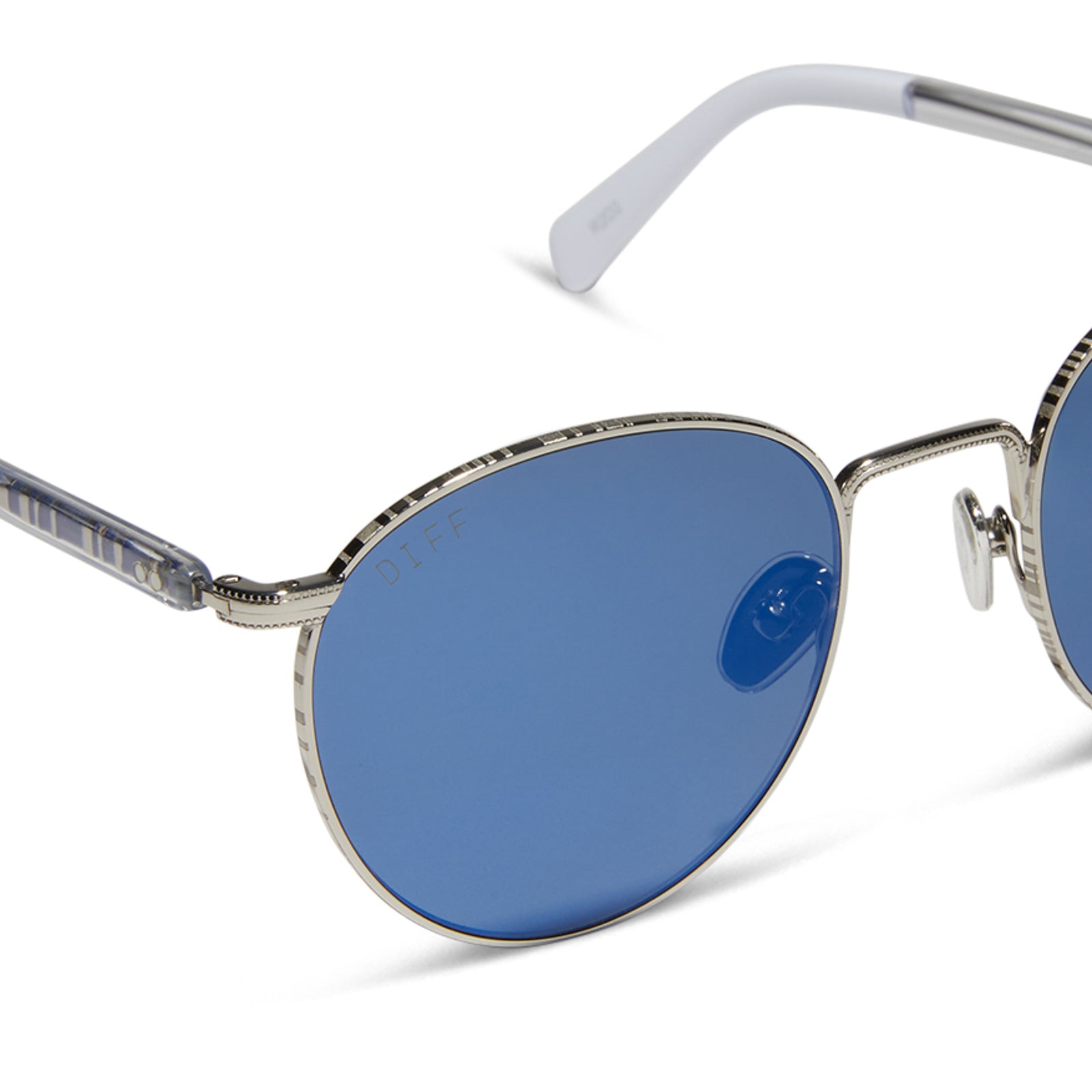 R2-D2™ - SILVER + BLUE MIRROR SUNGLASSES - Image 4