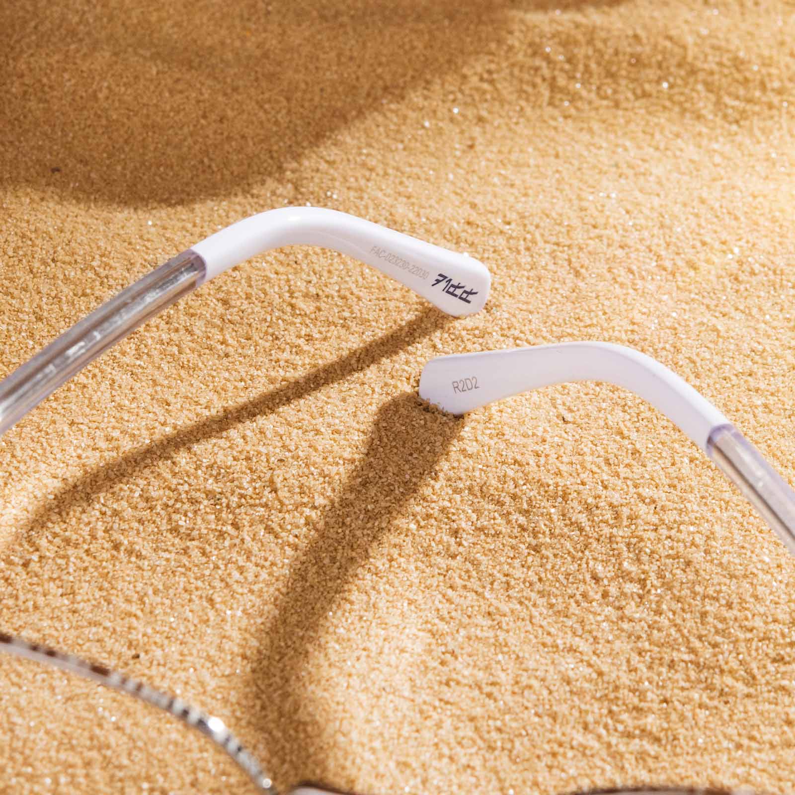 R2-D2™ - SILVER + GLASSES - Image 10